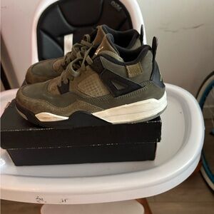 Jordan Kids Sneakers in Olive and Black